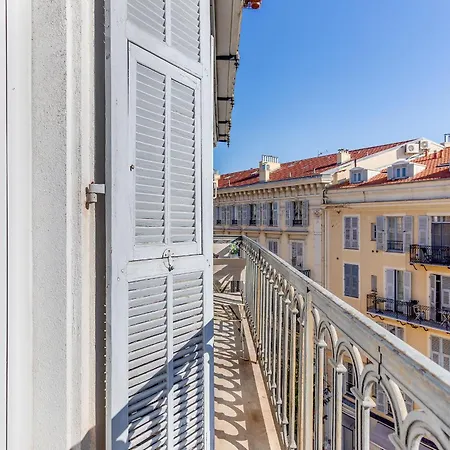 Vue Magenta Ap4484 By Riviera Homes